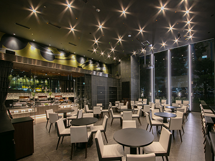 特別なゲストを迎えするからスタイルフリーなウエディング